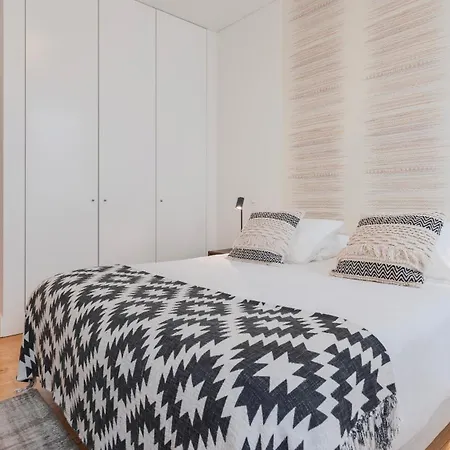 Downtown By The River Apartment By Lovelystay Lisbon Exterior photo
